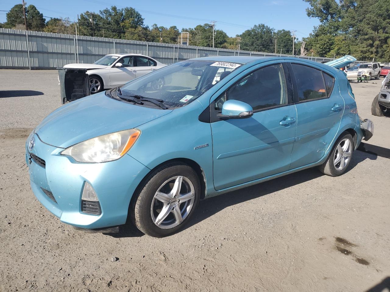 VIN JTDKDTB35D1057638 2013 TOYOTA PRIUS no.1