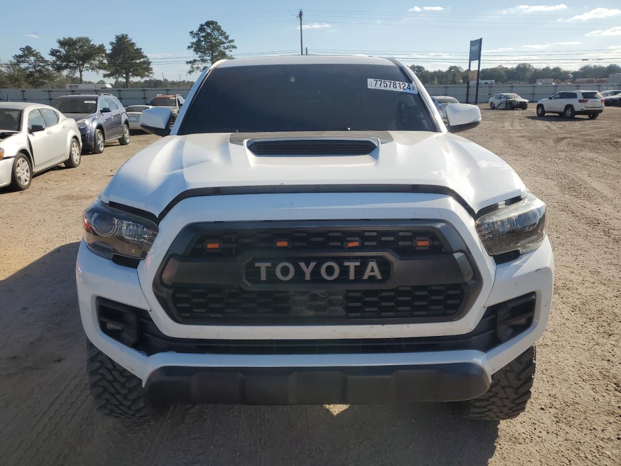 2019 Toyota Tacoma - Image 5