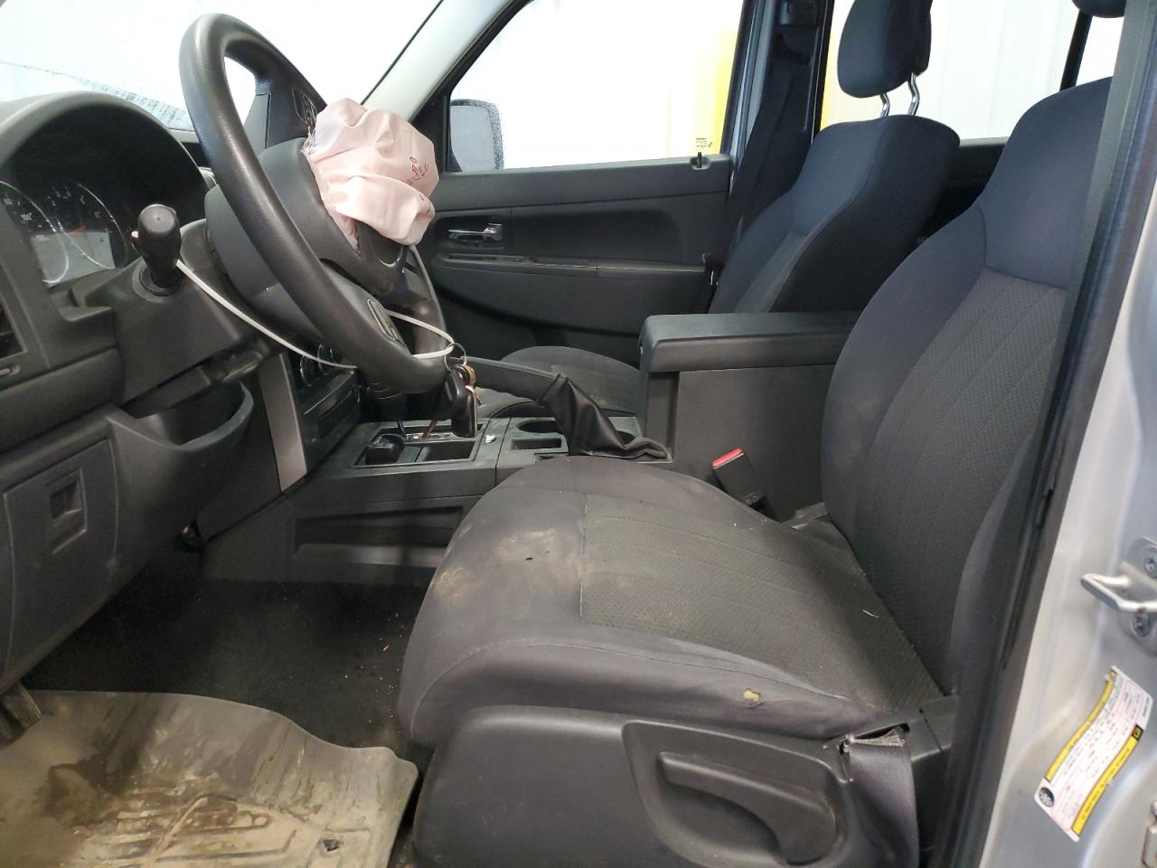2011 Jeep Liberty (North America) - Image 7