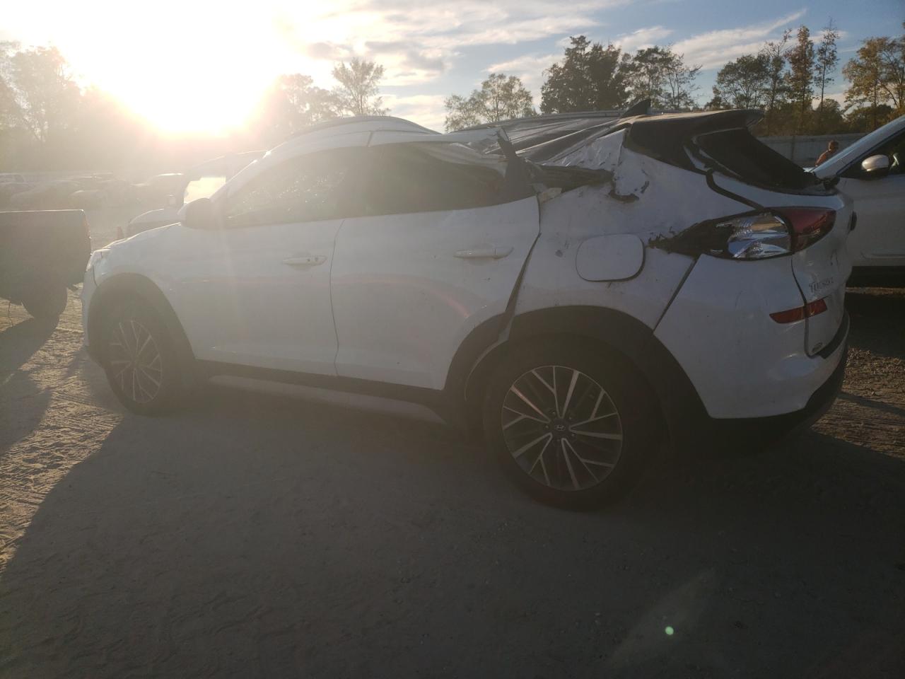 2021 Hyundai Tucson - Image 2