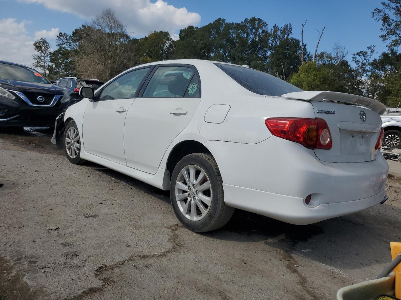 2009 Toyota Corolla - Image 2