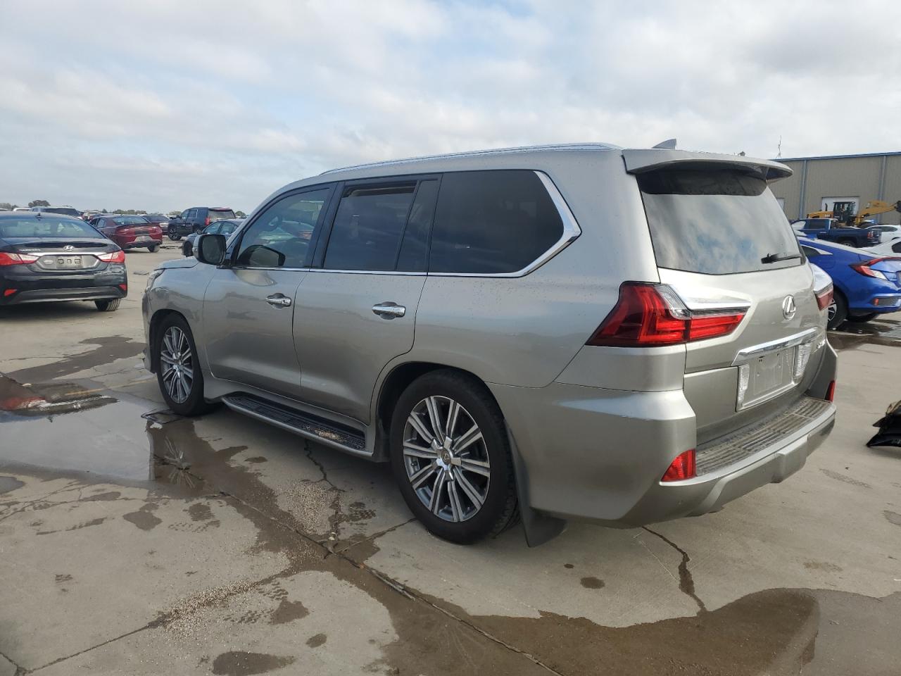 VIN JTJHY7AX7G4203967 2016 LEXUS LX570 no.2