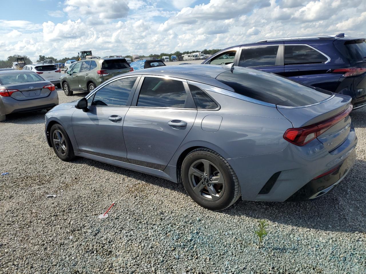 2022 Kia K5 - Image 2