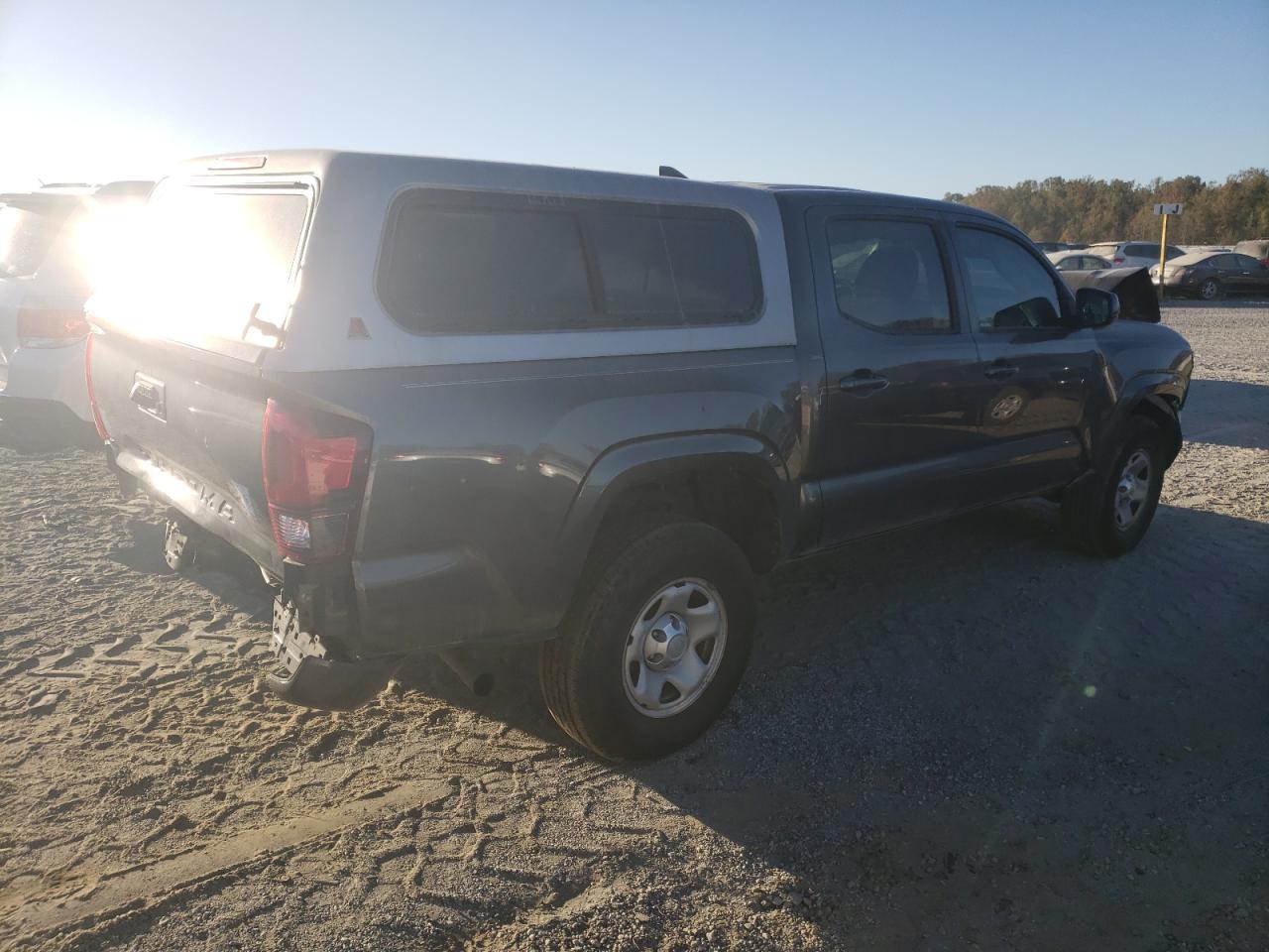 2019 Toyota Tacoma - Image 3