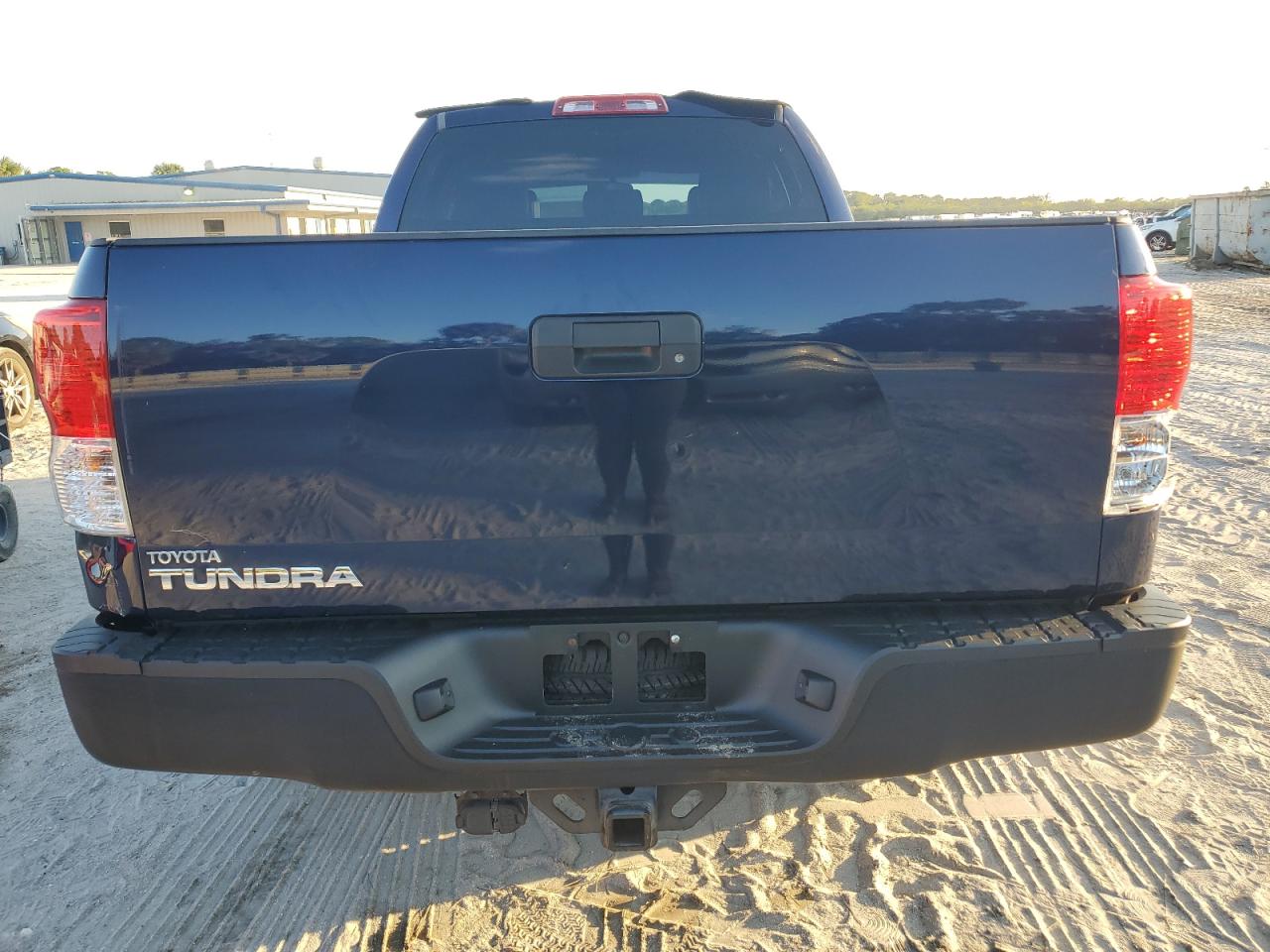 2010 Toyota Tundra Double Cab Sr5 VIN: 5TFRM5F16AX015099 Lot: 77987474