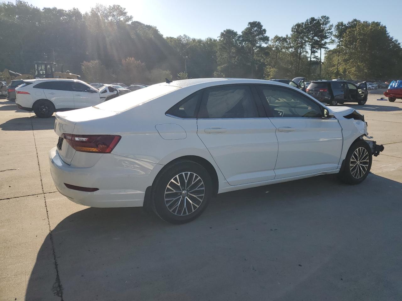 2019 Volkswagen Jetta - Image 3