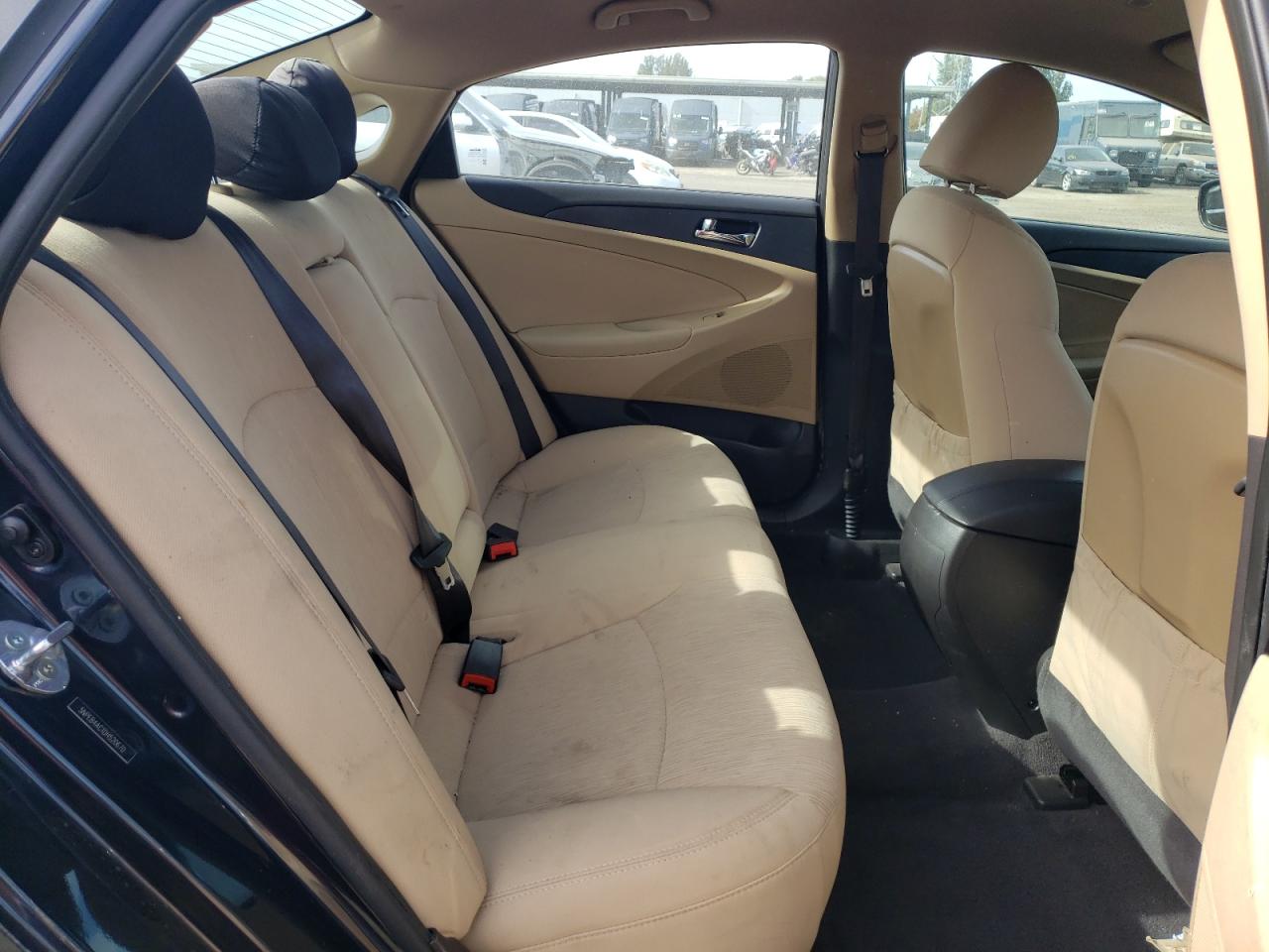2013 Hyundai Sonata - Image 10