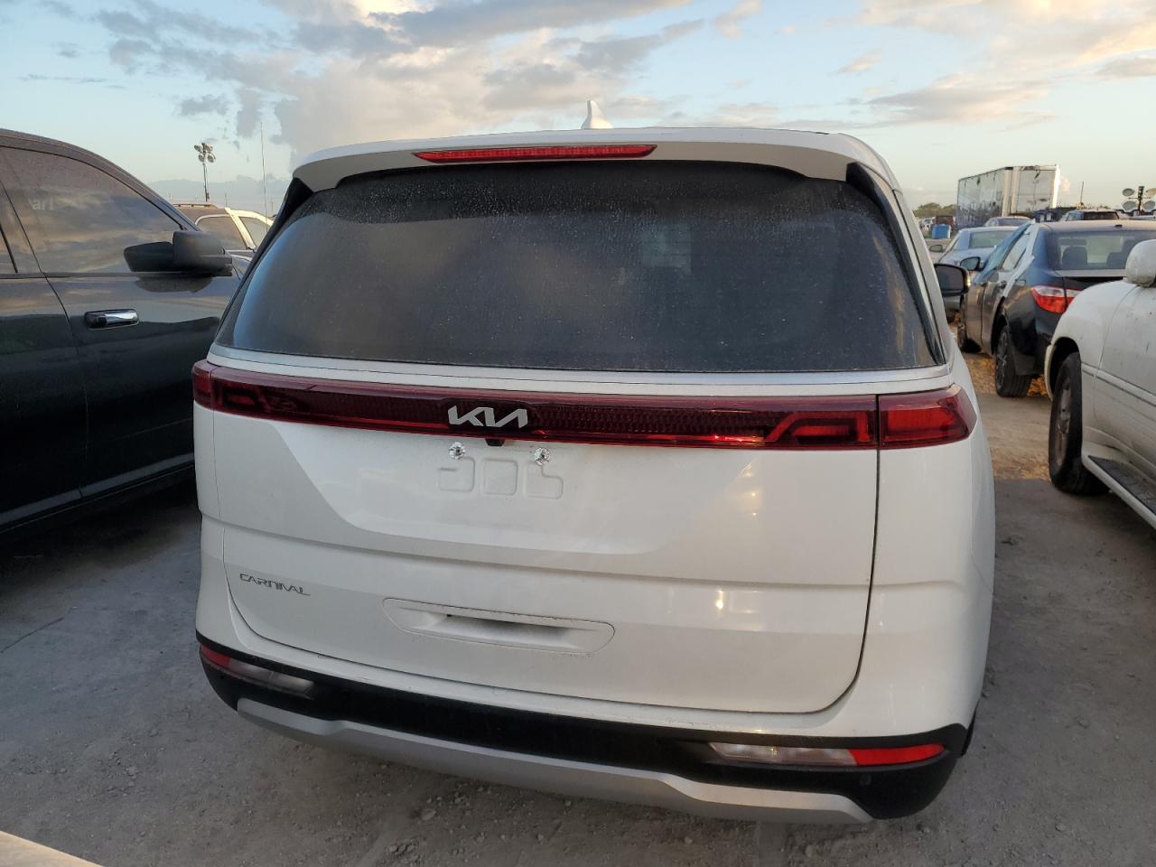 2024 Kia Carnival Ex VIN: KNDNC5H36R6368699 Lot: 76900244