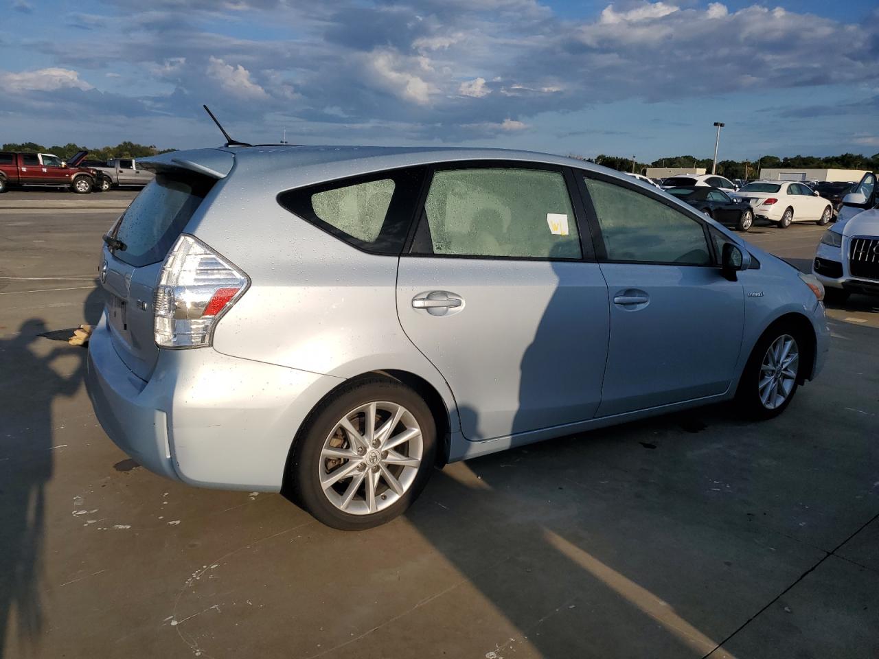 JTDZN3EU7D3220889 2013 Toyota Prius V