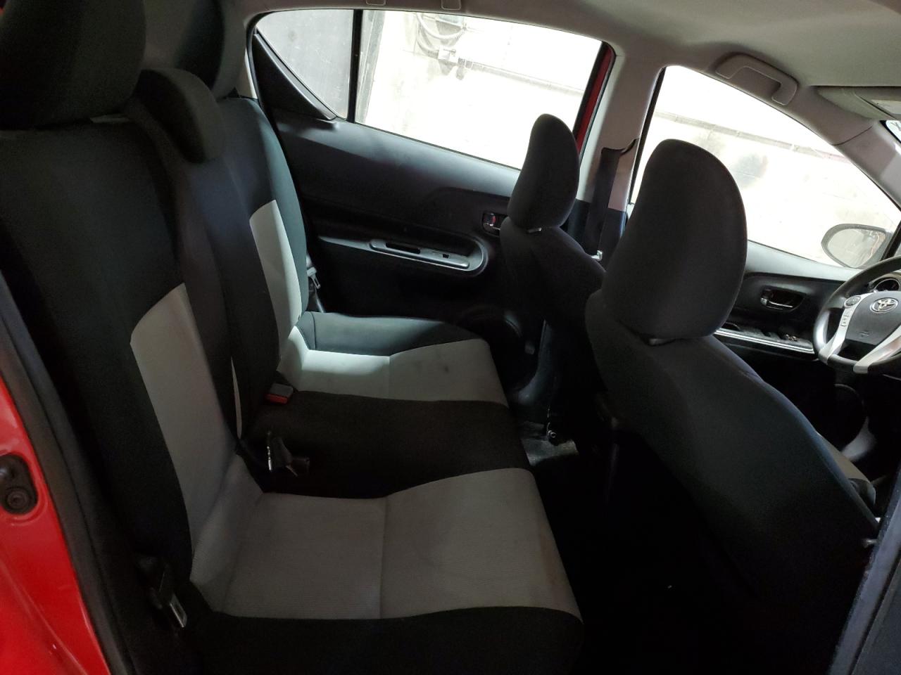 2016 Toyota Prius C VIN: JTDKDTB37G1132439 Lot: 77079134