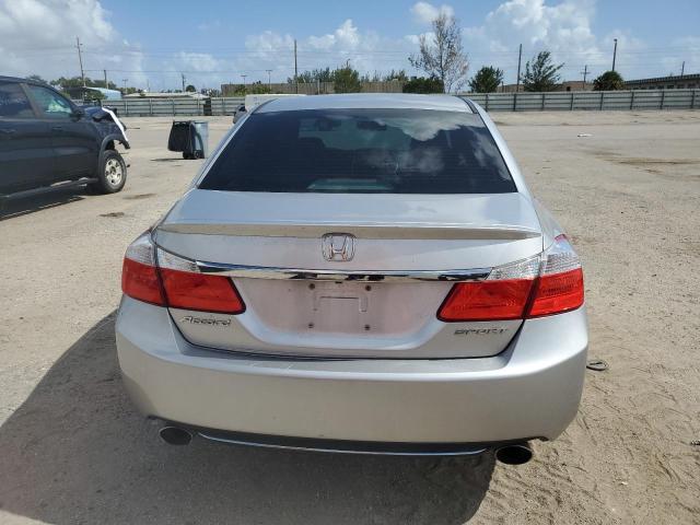 Sedans HONDA ACCORD 2014 Srebrny