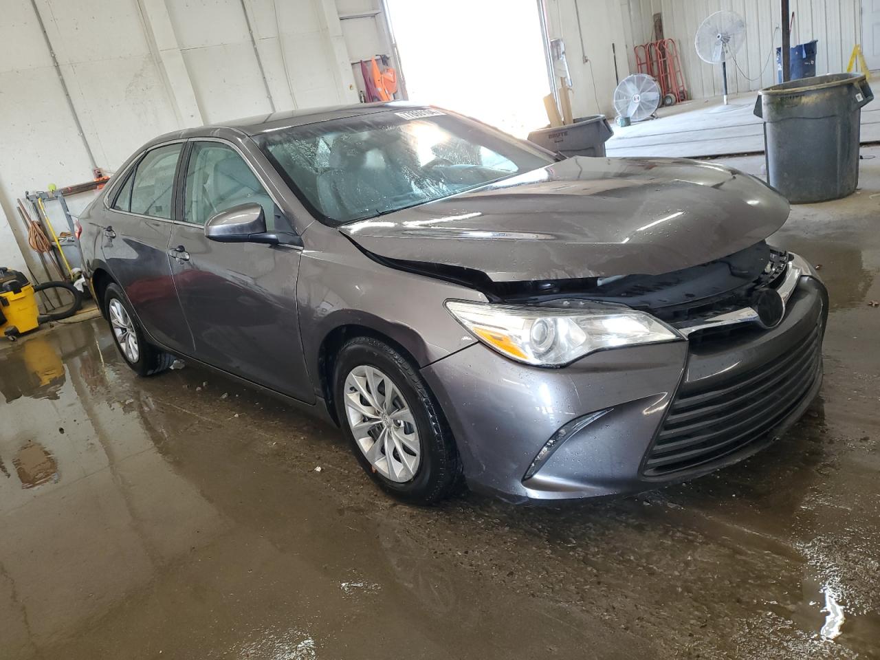 4T1BF1FK0HU646063 2017 Toyota Camry Le