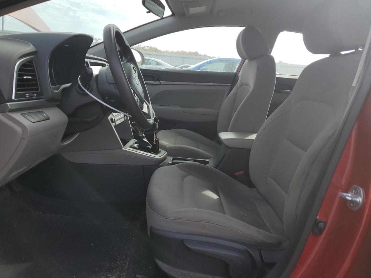 2017 Hyundai Elantra - Image 7