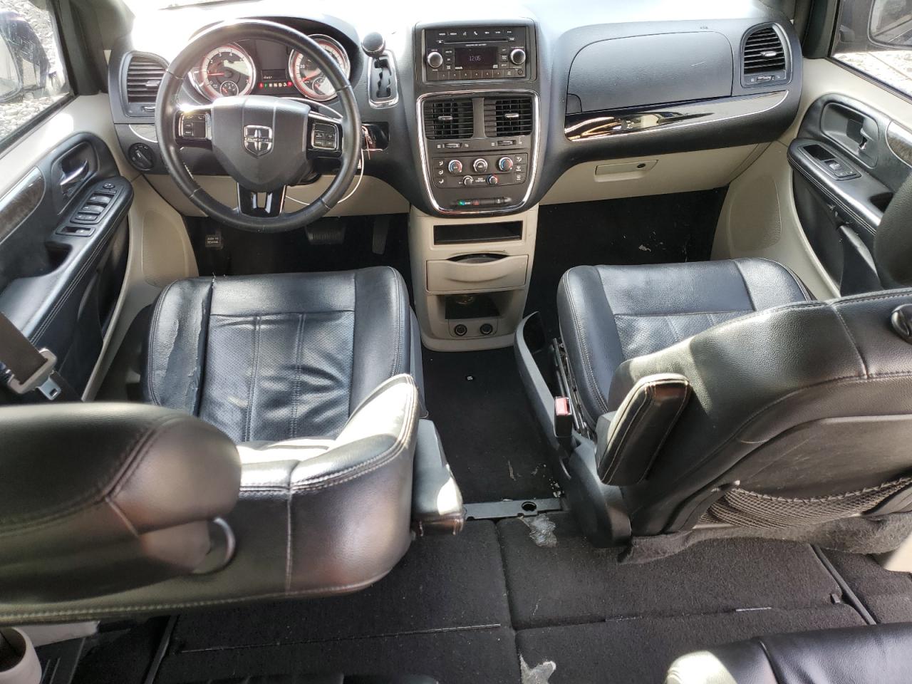 2014 Dodge Caravan - Image 8