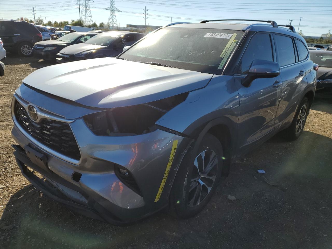 2021 Toyota Highlander - Image 1