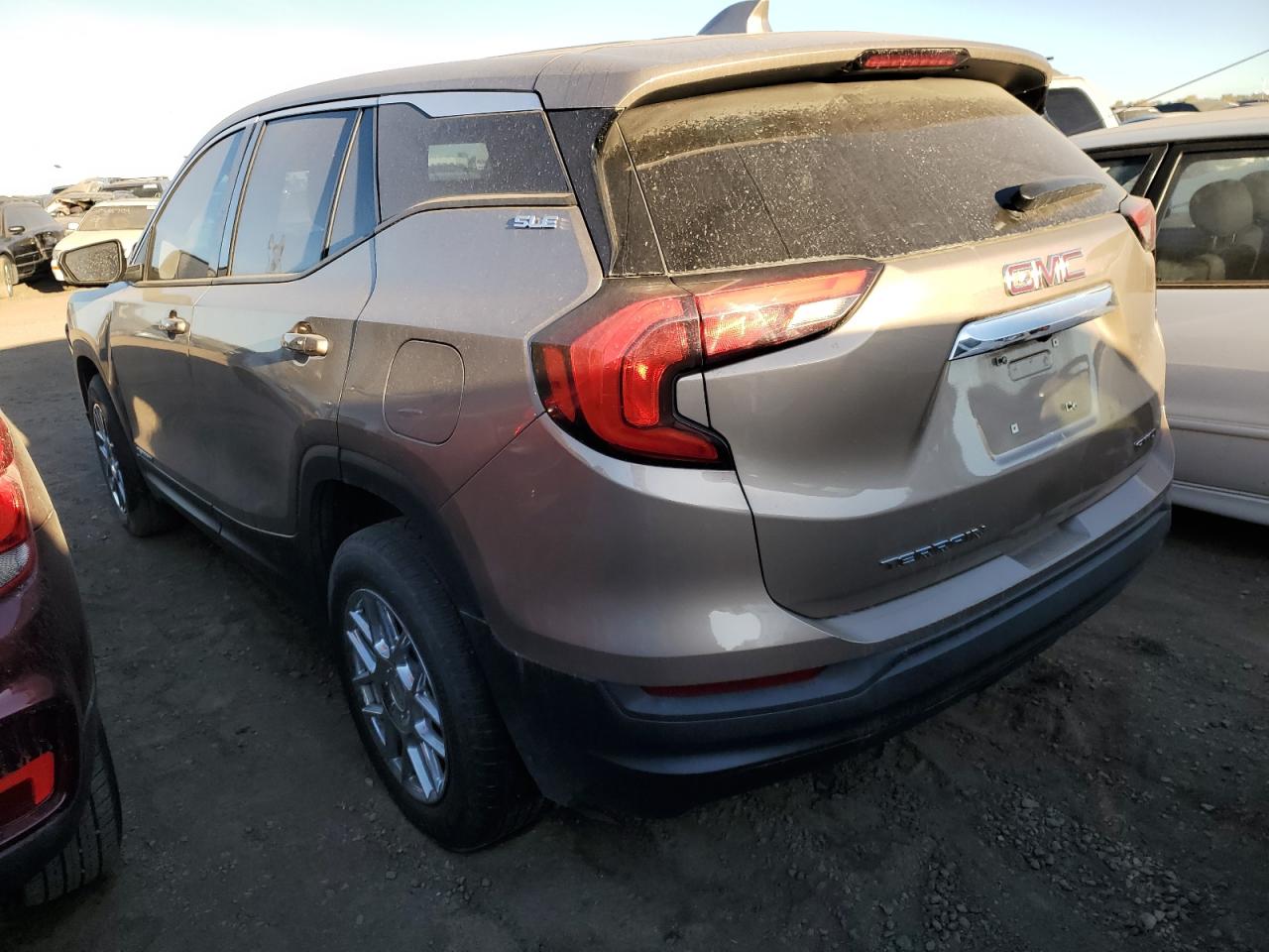 2018 GMC Terrain - Image 2