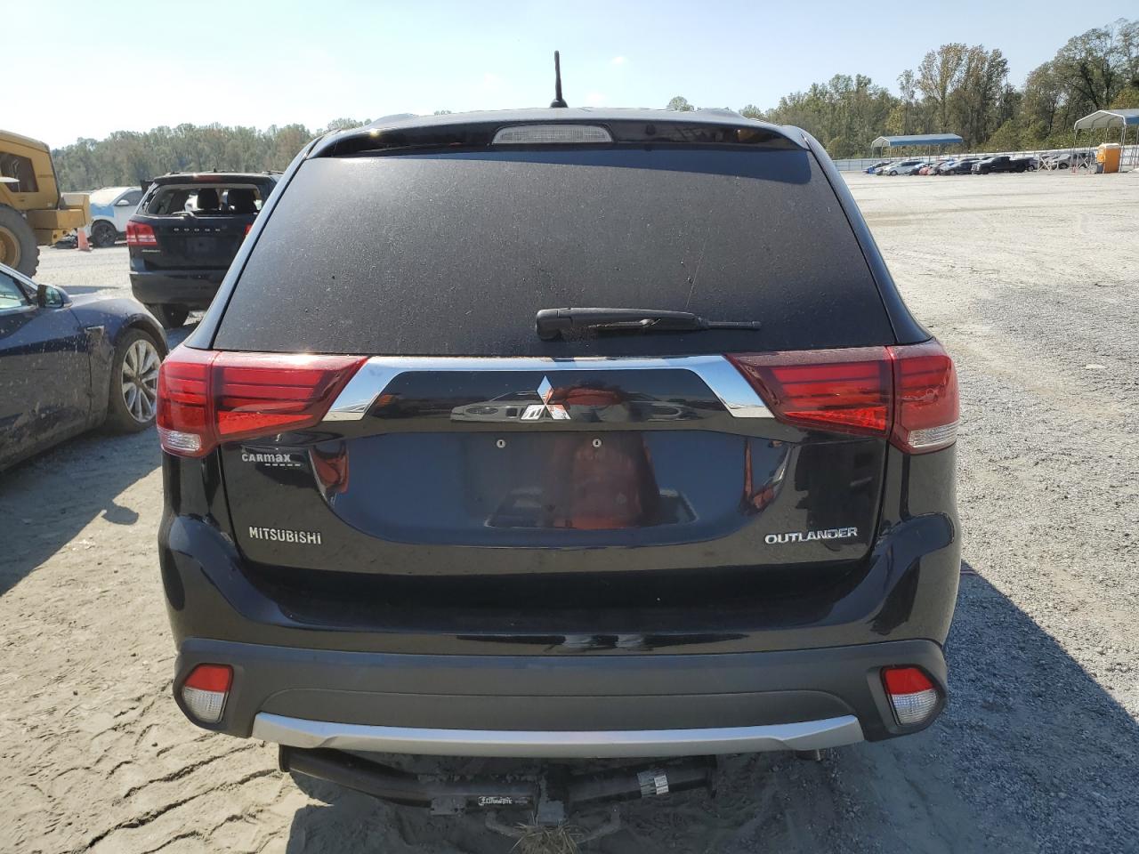 JA4AD2A34GZ000158 2016 Mitsubishi Outlander Es