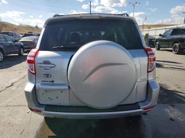  TOYOTA RAV4 2012 Srebrny