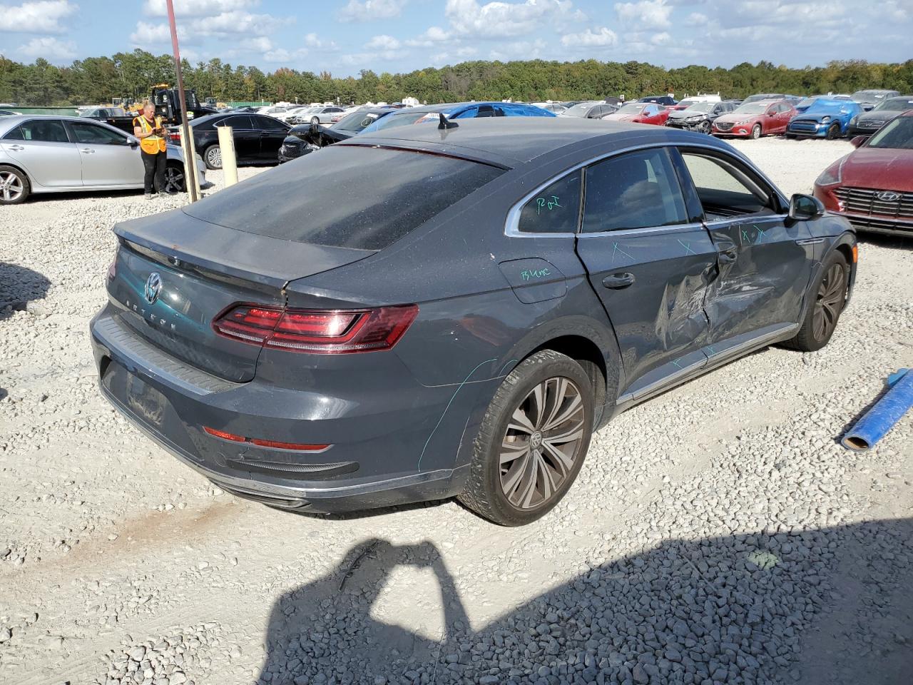 2019 Volkswagen Arteon - Image 3
