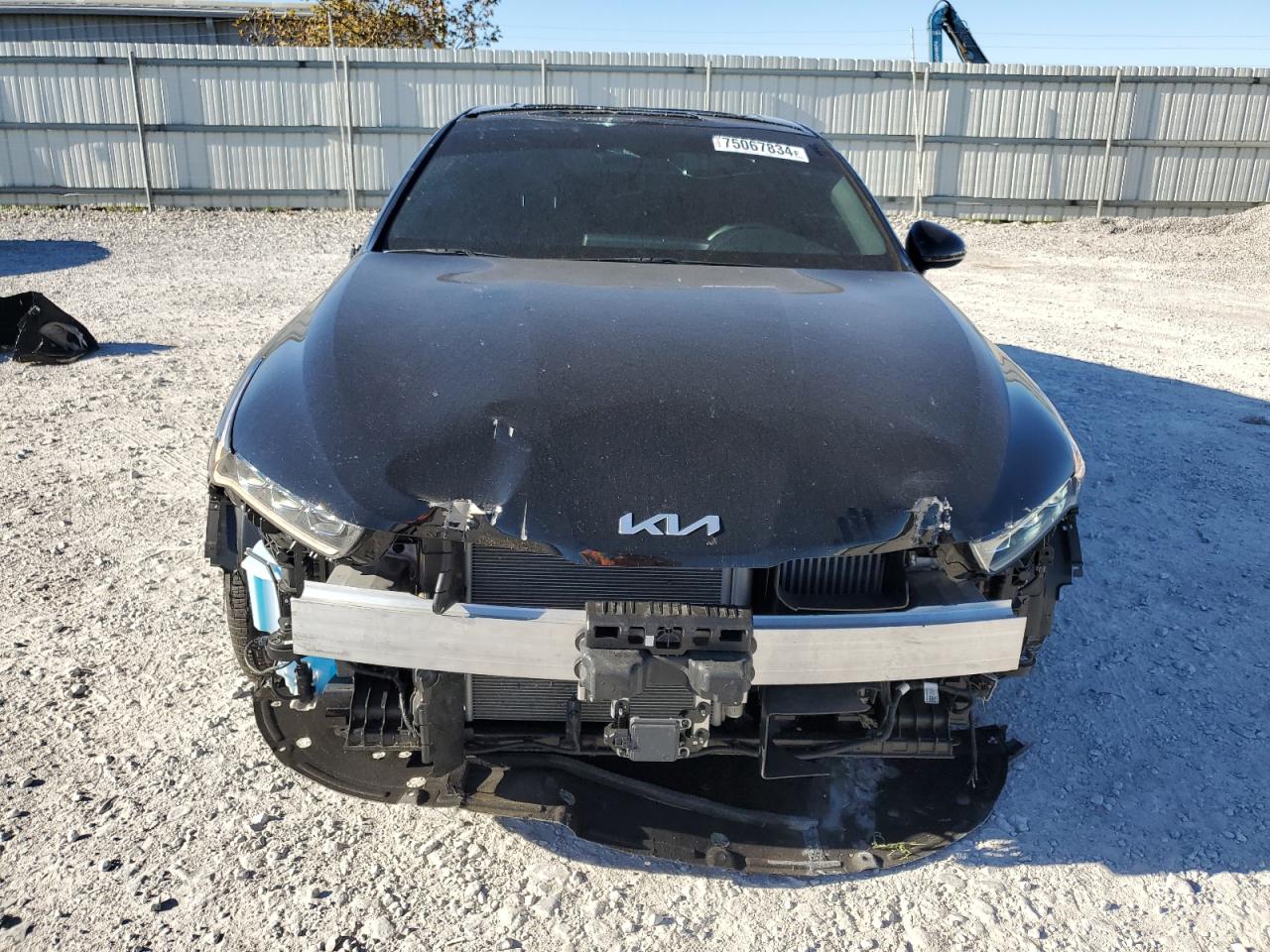 2022 Kia K5 - Image 5