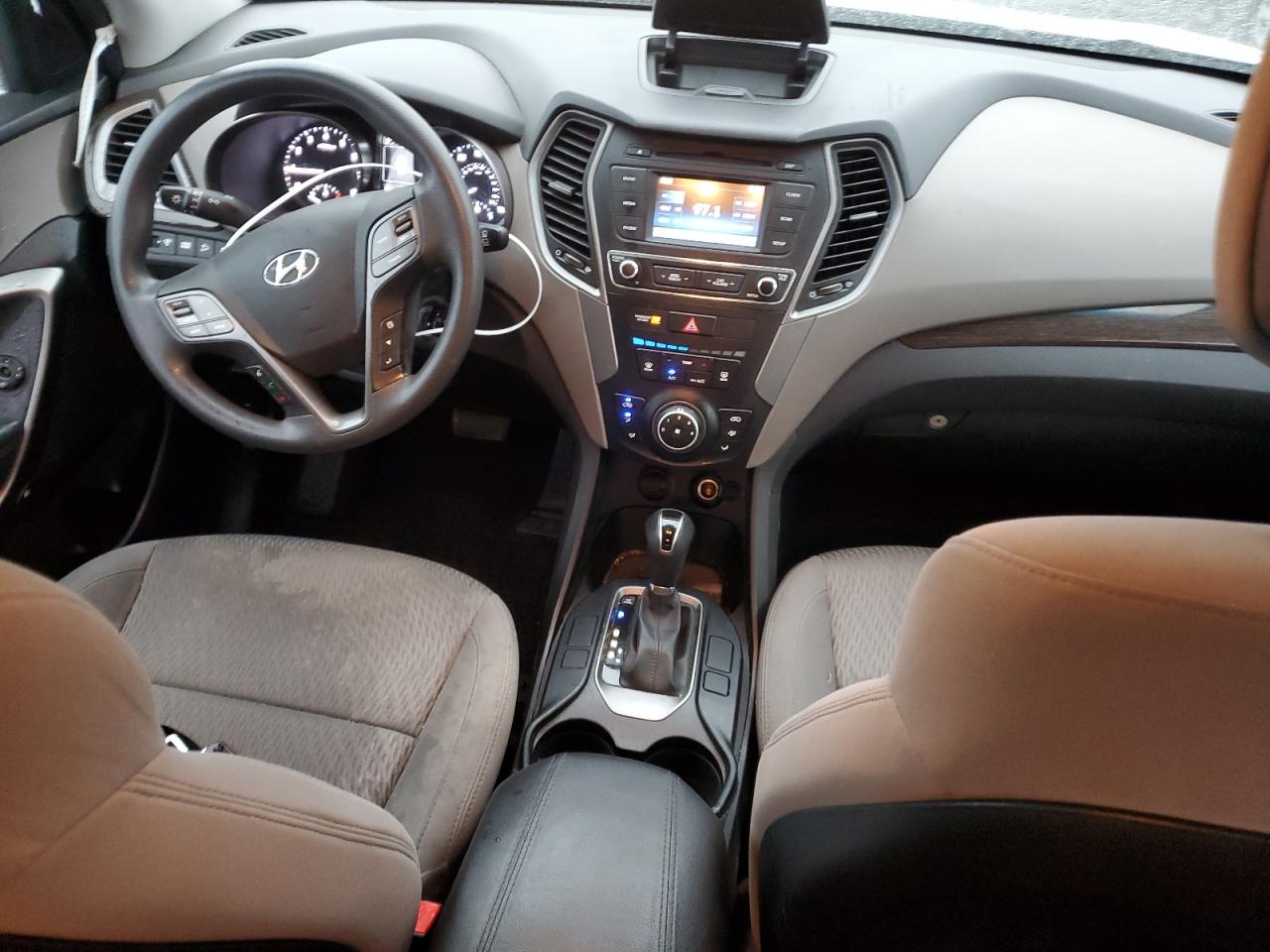 2017 Hyundai Santa Fe - Image 8