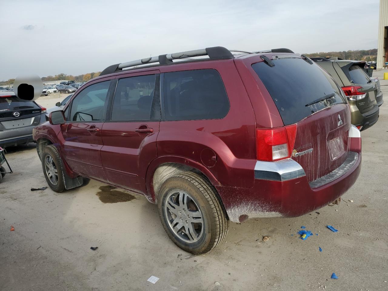 2004 Mitsubishi Endeavor - Image 2