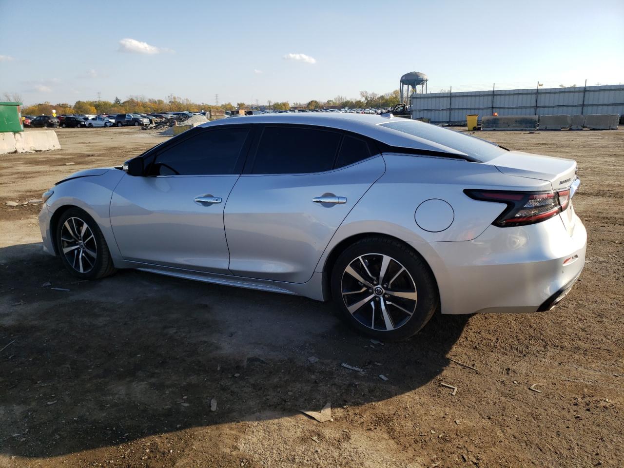 2021 Nissan Maxima - Image 2