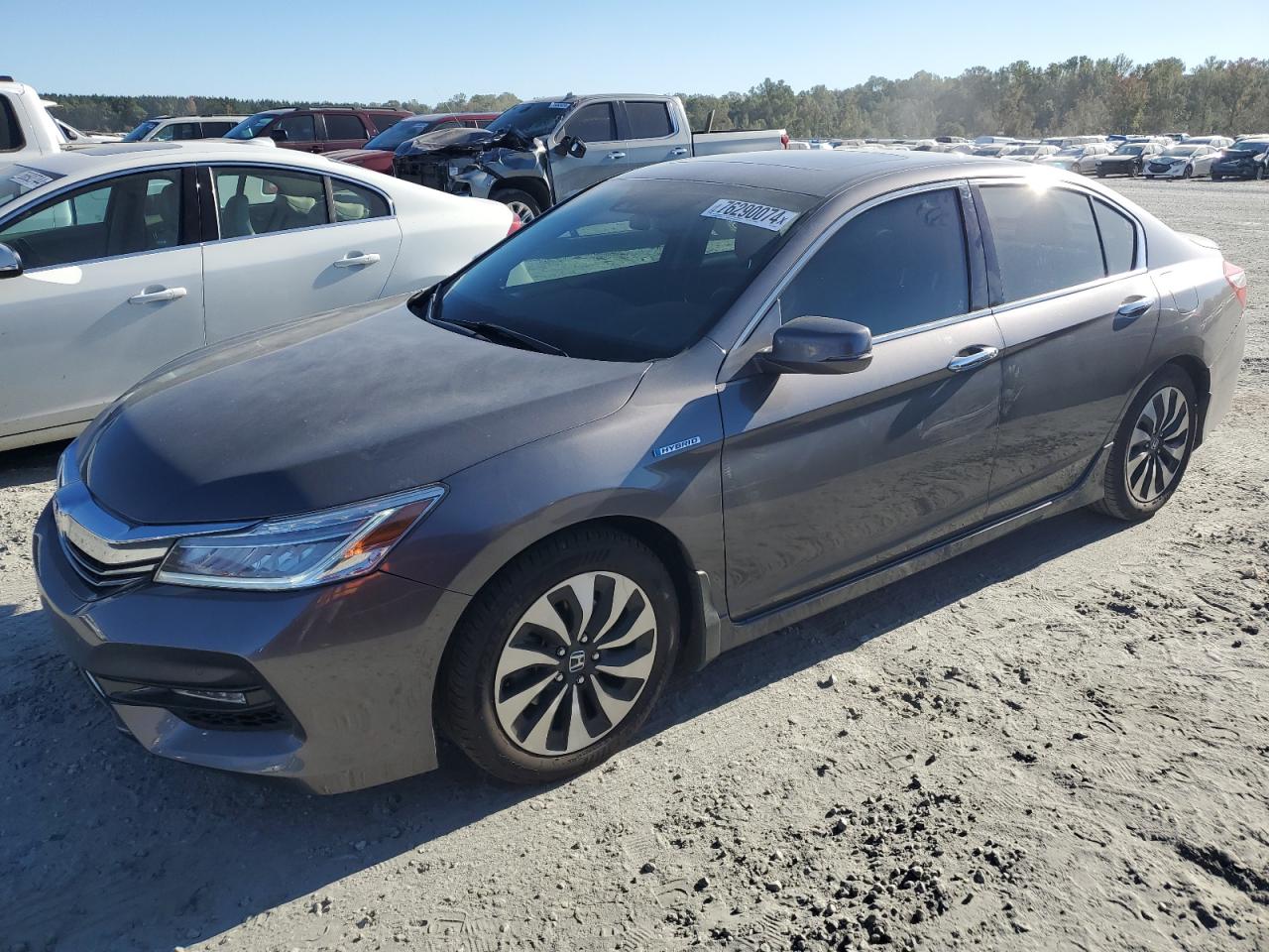 JHMCR6F79HC023408 2017 HONDA ACCORD - Image 1