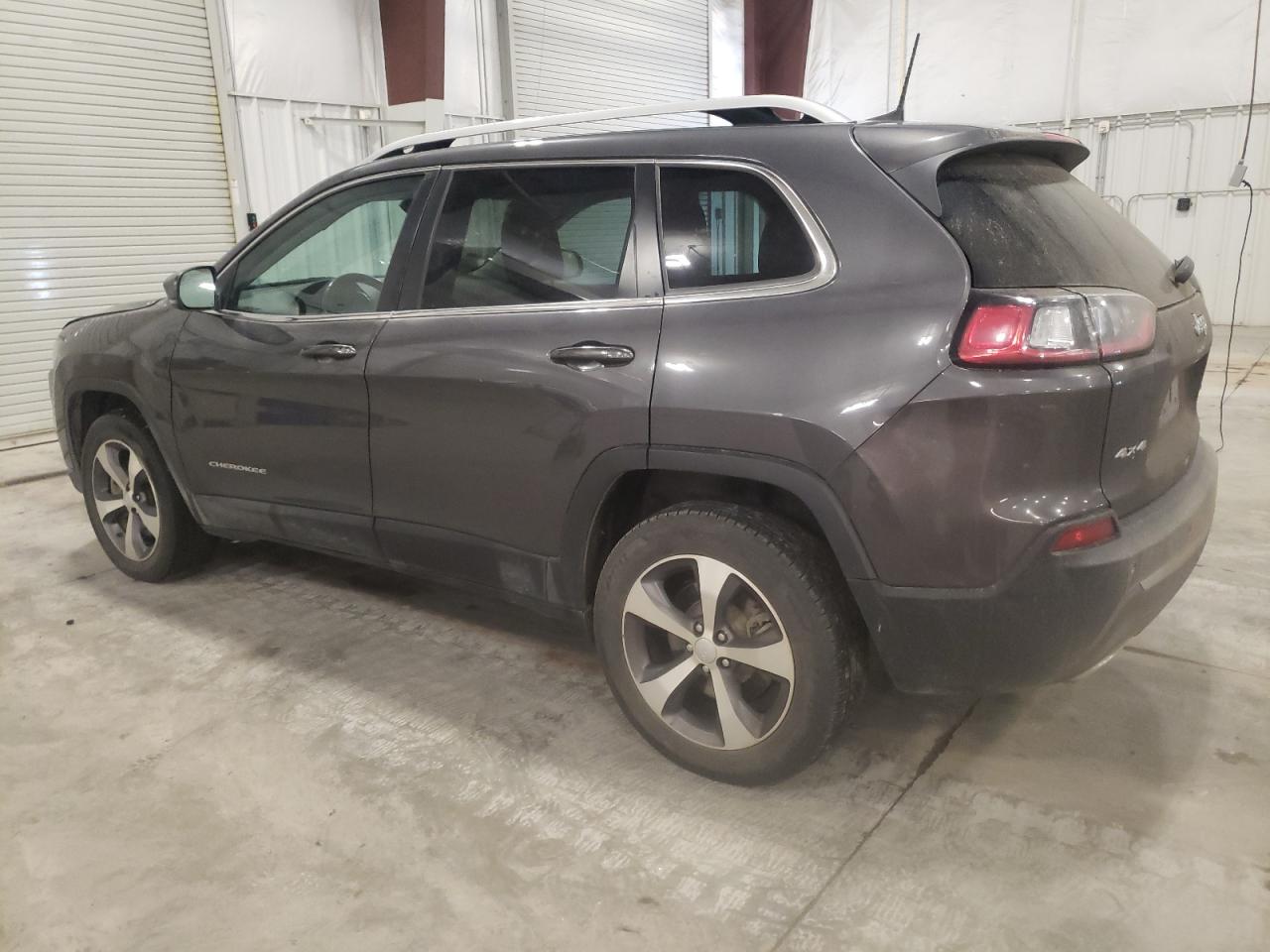 2020 Jeep Grand Cherokee - Image 2