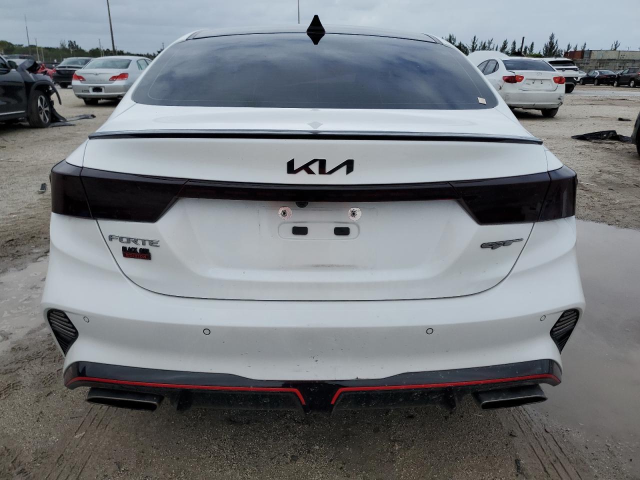 2023 Kia Forte - Image 6