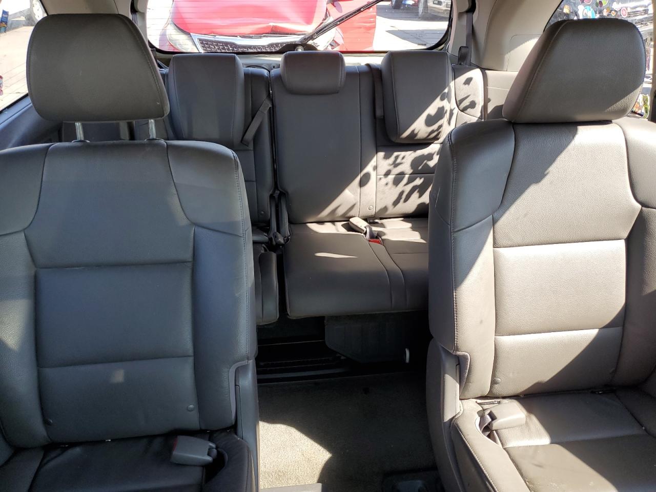 2016 Honda Odyssey - Image 10