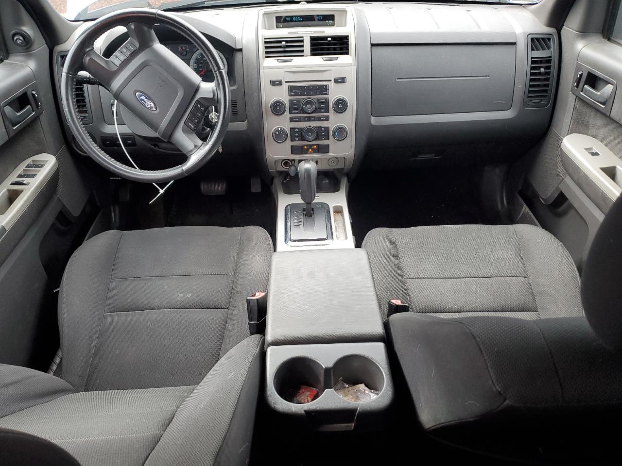 2009 Ford Escape - Image 8