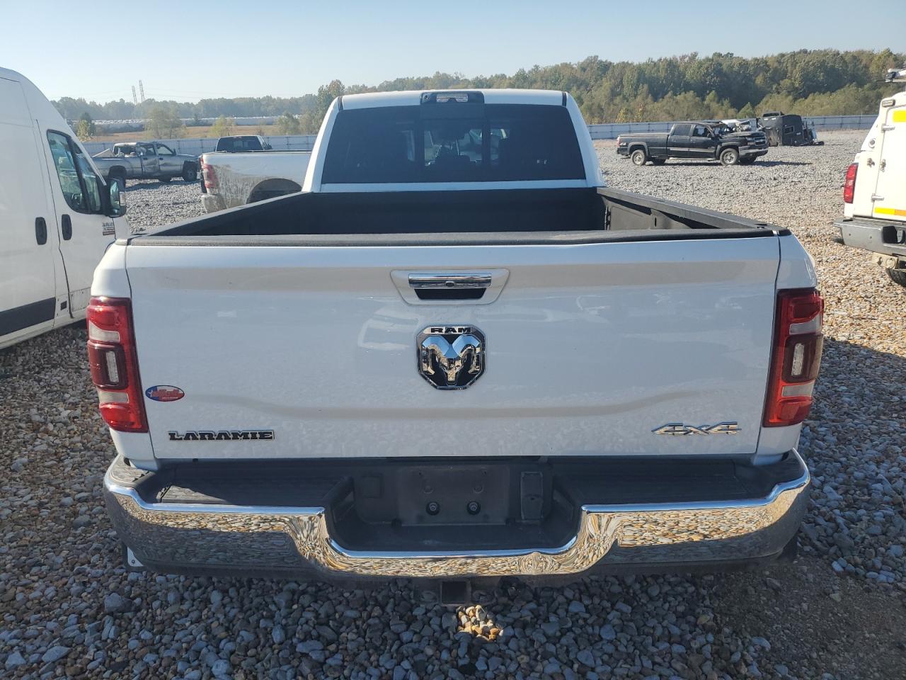 2022 RAM 3500 - Image 6