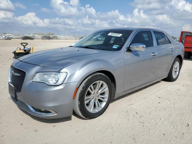 2017 Chrysler 300 Limited продається в San Antonio, TX - Rear End