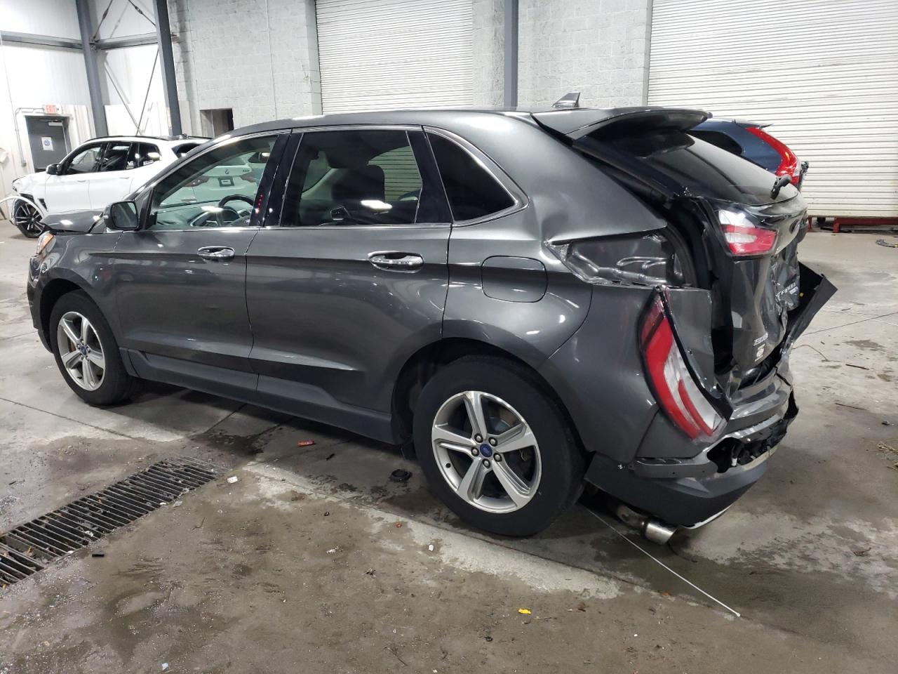 2019 Ford Edge - Image 2