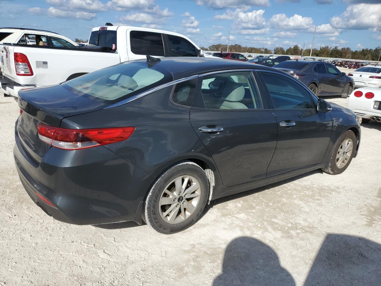 2016 Kia Optima - Image 3