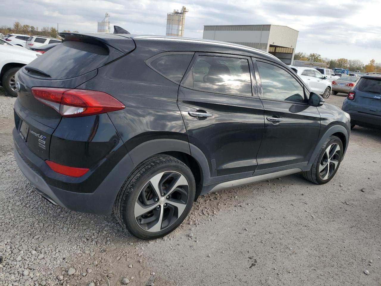 2017 Hyundai Tucson - Image 3