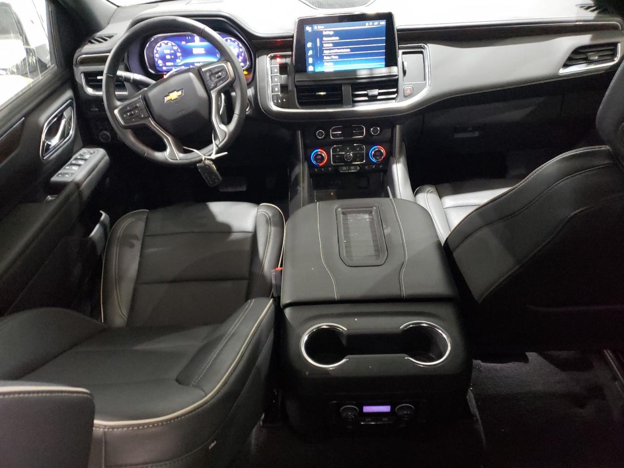 2023 Chevrolet Suburban - Image 8