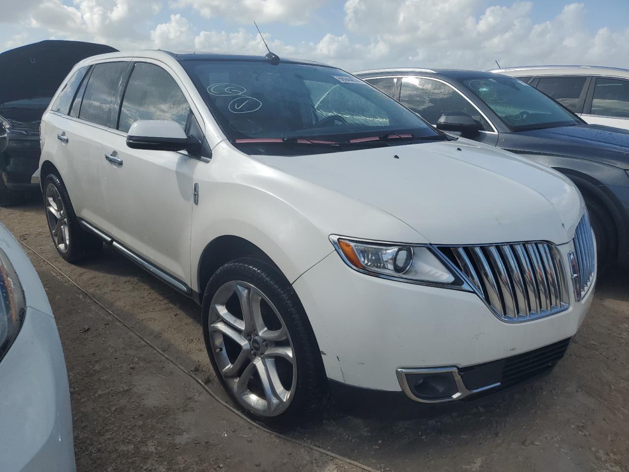 VIN 2LMDJ6JK3DBL26915 2013 LINCOLN MKX no.4