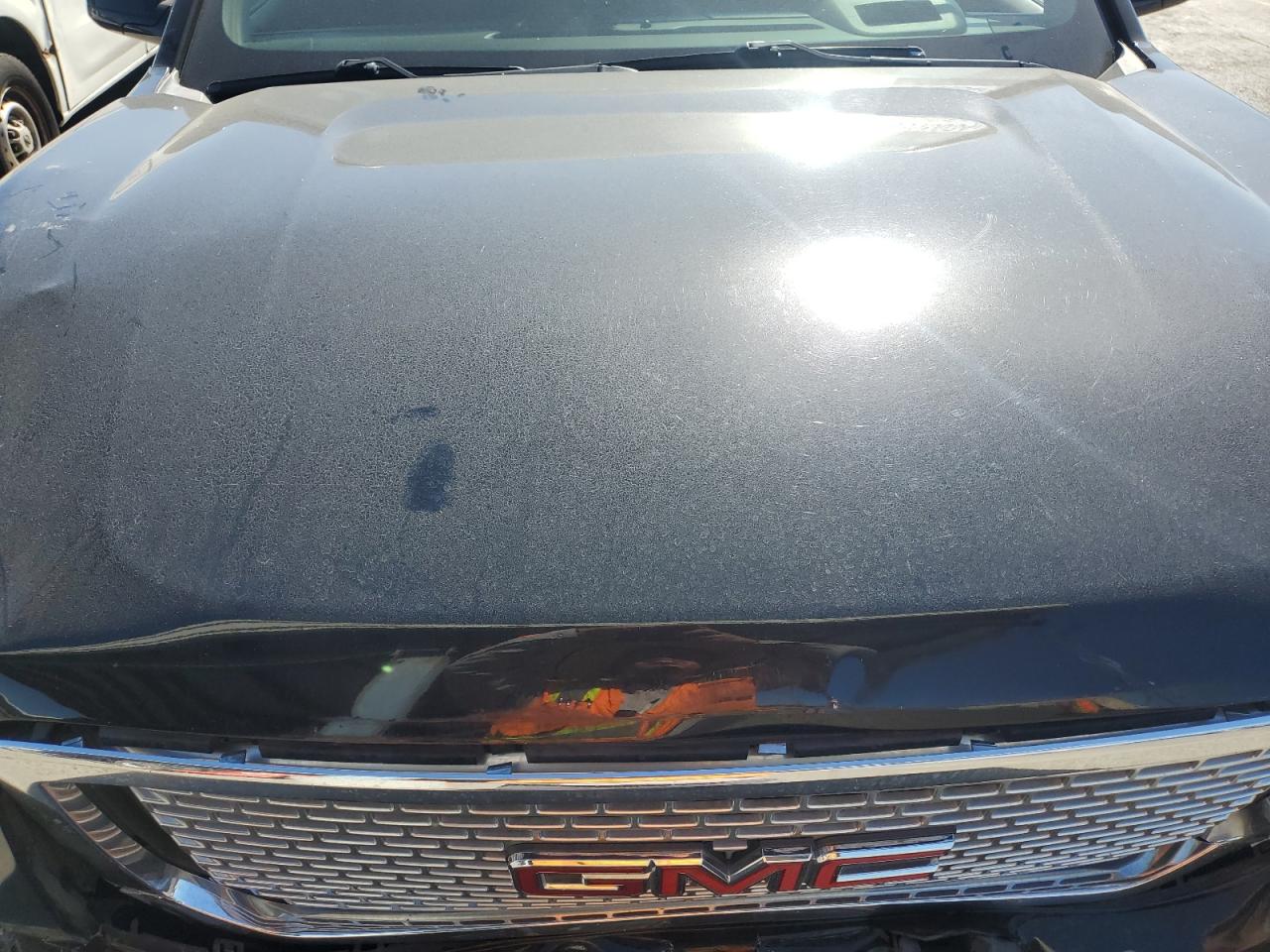 2016 GMC Yukon - Image 12