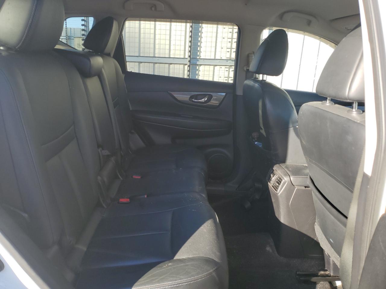 2014 Nissan Rogue - Image 11