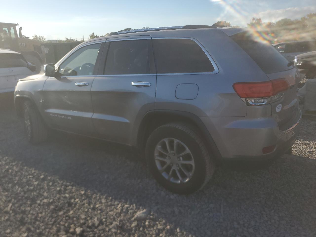 2016 Jeep Grand Cherokee - Image 2