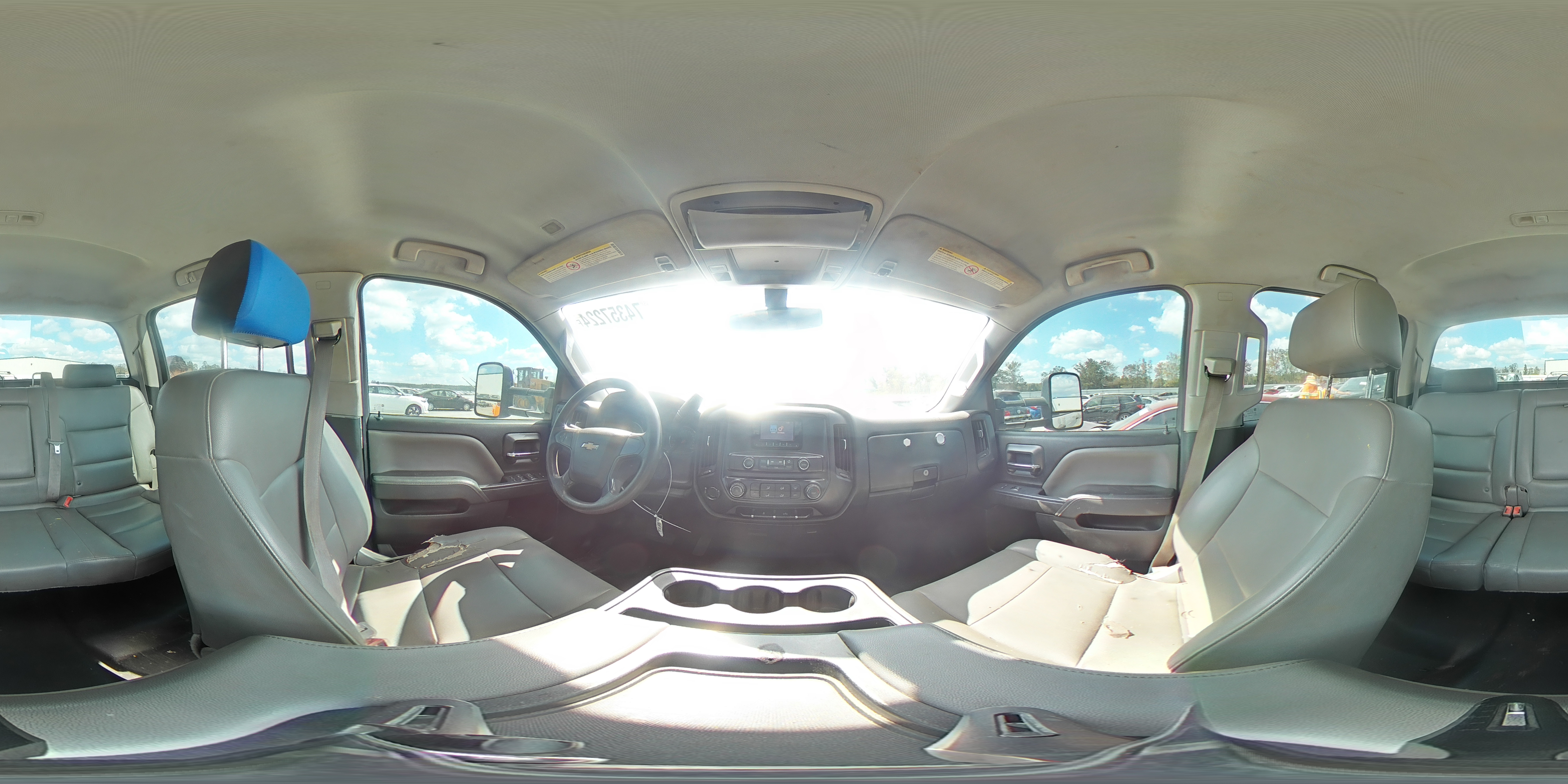 2015 Chevrolet Silverado - Image 12