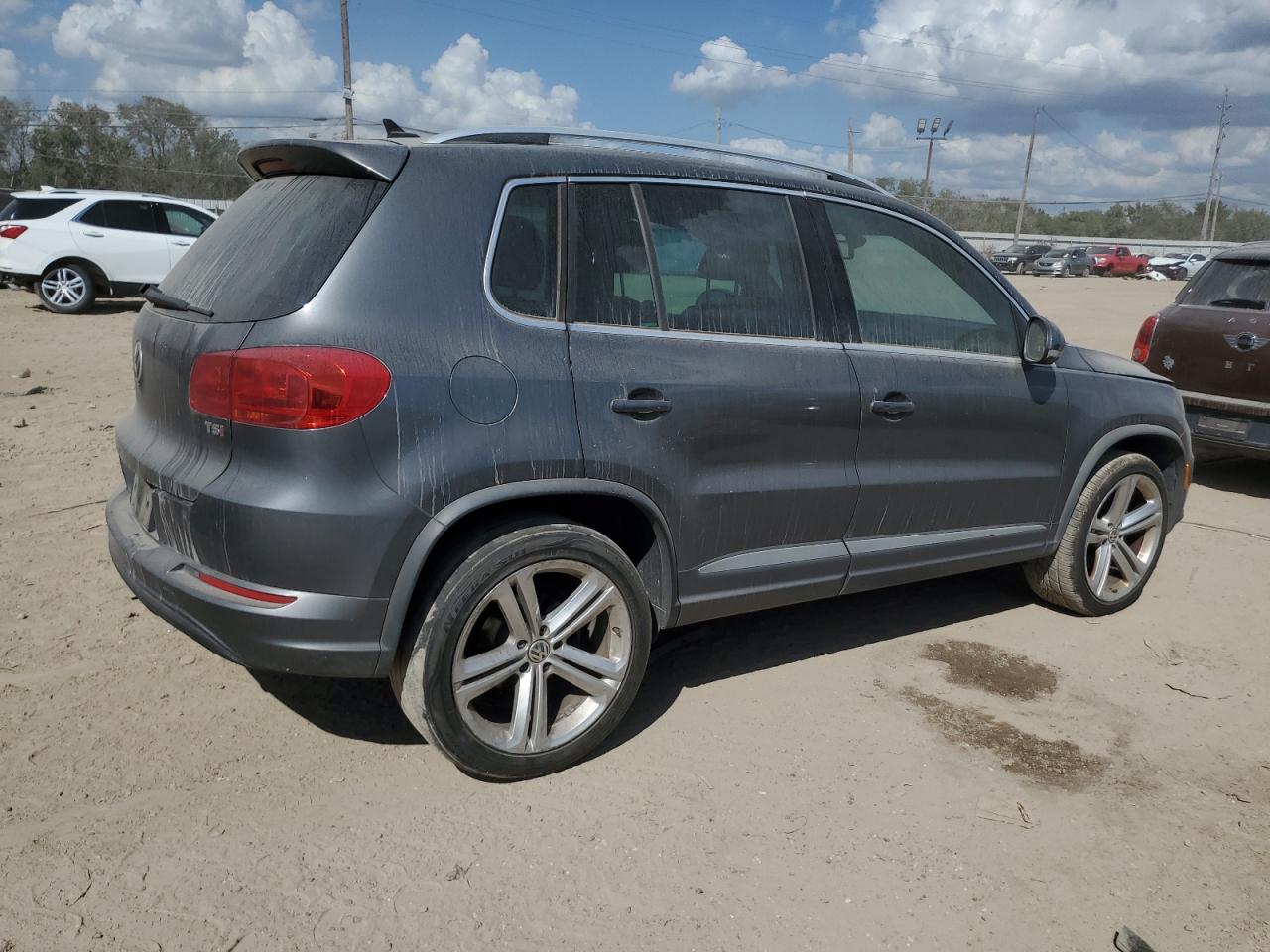 2016 Volkswagen Tiguan S VIN: WVGAV7AXXGW614437 Lot: 77346514