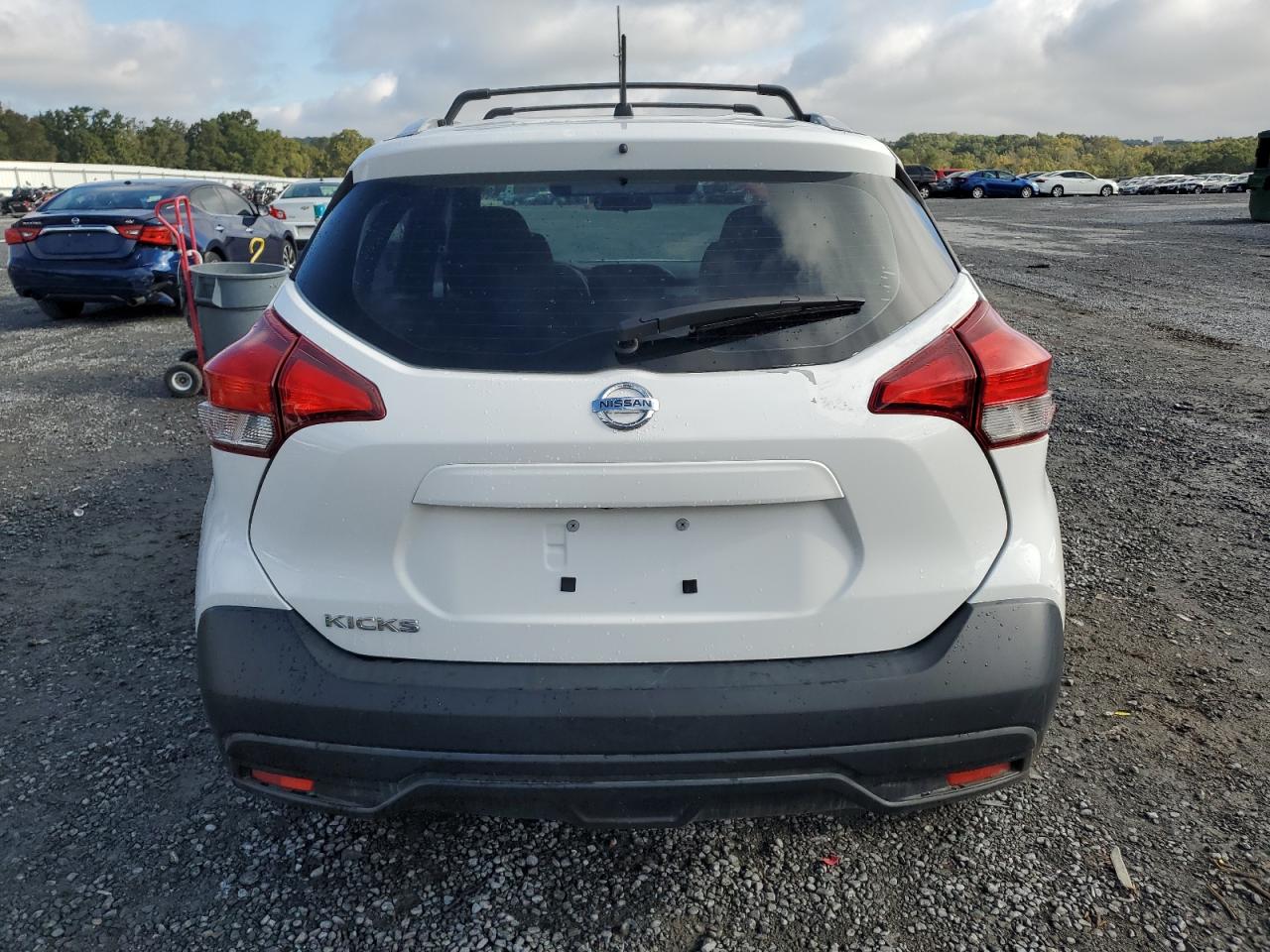 2018 Nissan Kicks S VIN: 3N1CP5CU2JL511513 Lot: 73890114