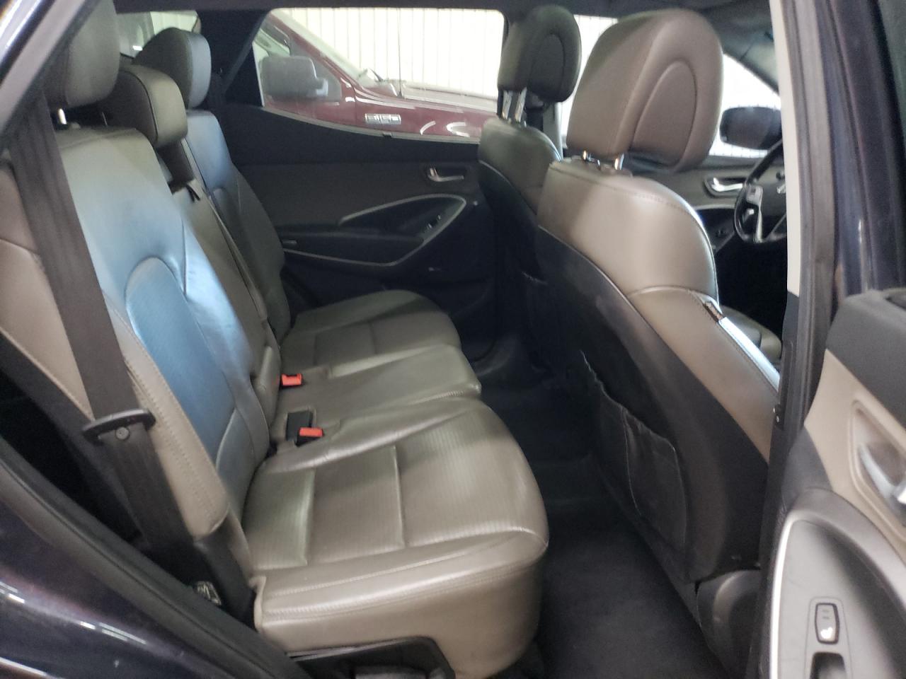 2013 Hyundai Santa Fe - Image 11
