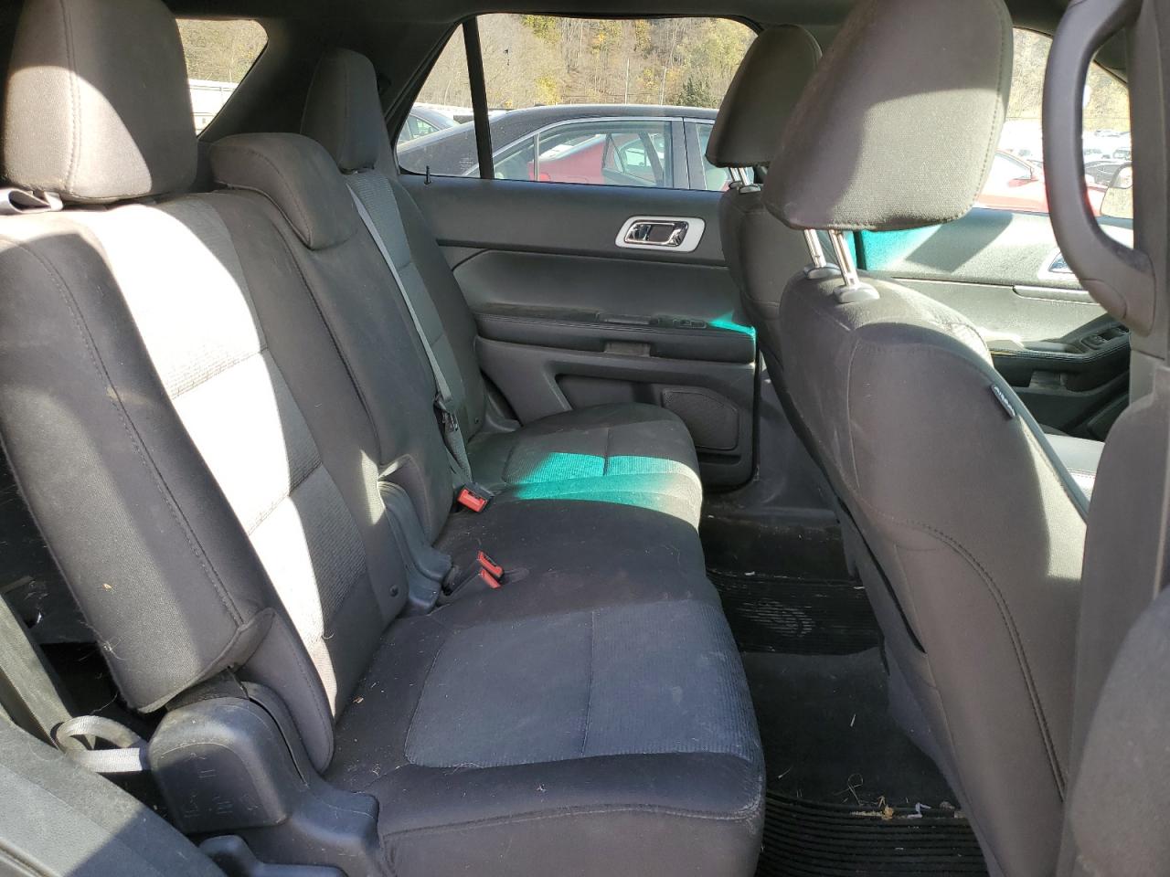 2011 Ford Explorer - Image 11