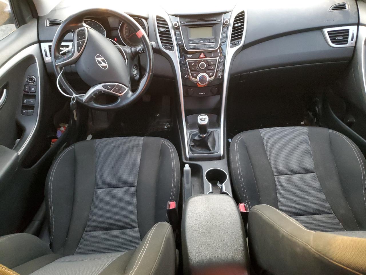 2014 Hyundai Elantra - Image 8