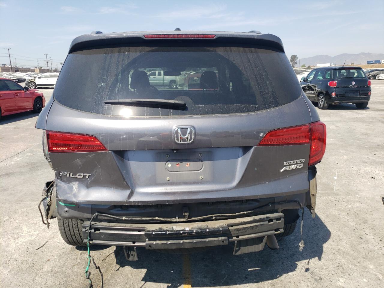 5FNYF6H95HB066807 2017 Honda Pilot Touring