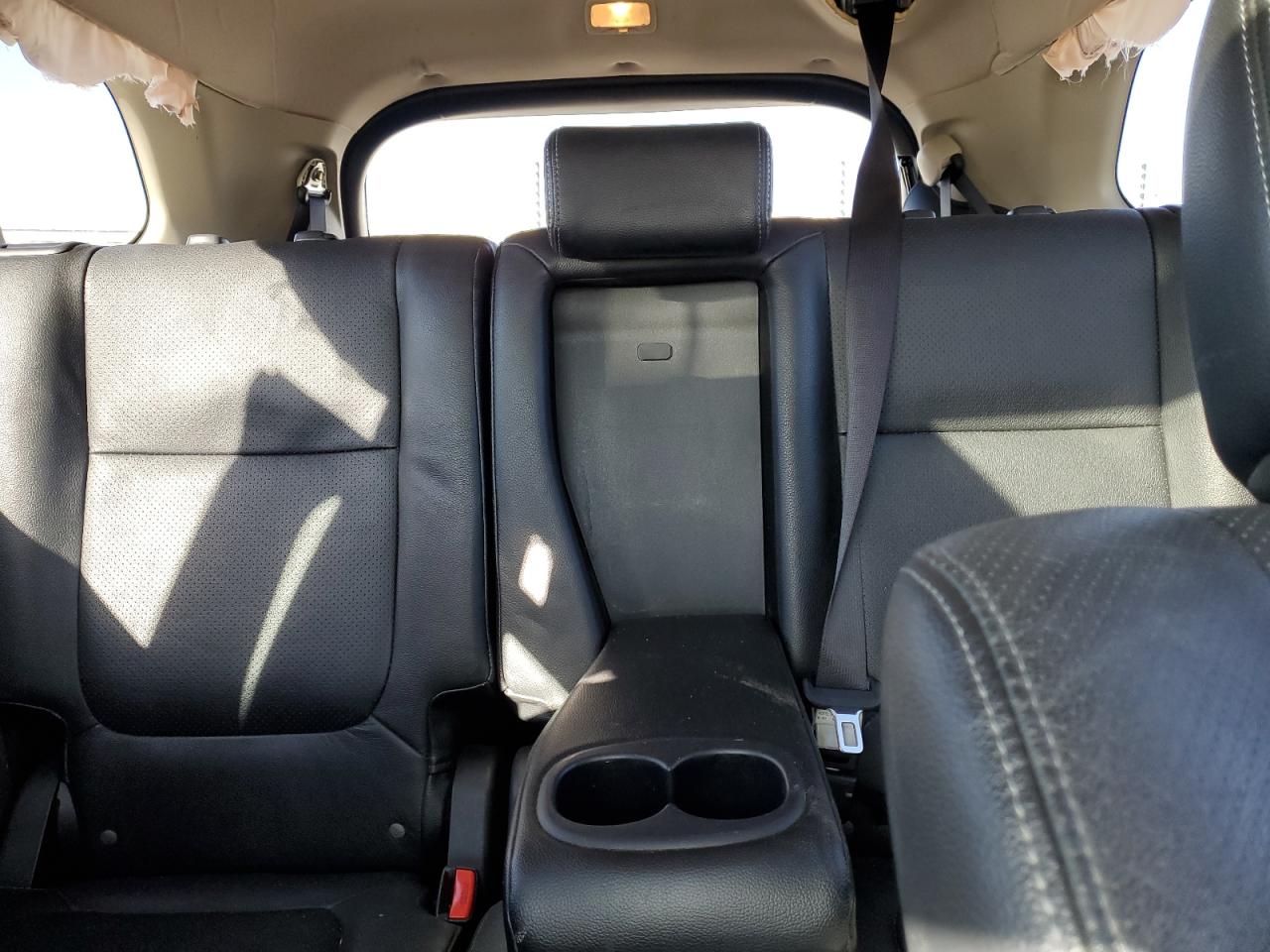 2016 Mitsubishi Outlander - Image 10